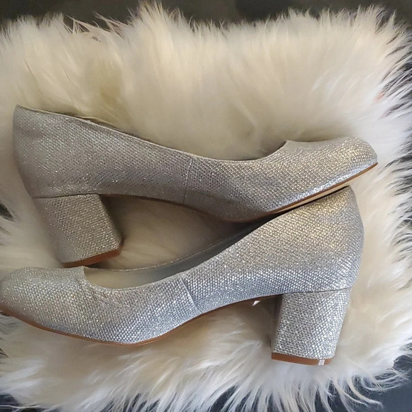 My Soft Womens Shimmery Silver Shoes with Block Heel - Picture 9 of 11